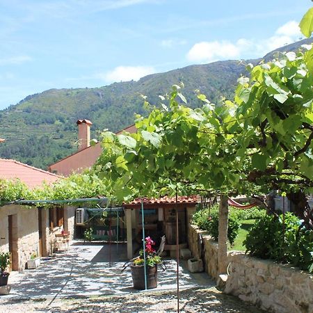 Вилла Casa Da Fichua Сиштелу Экстерьер фото