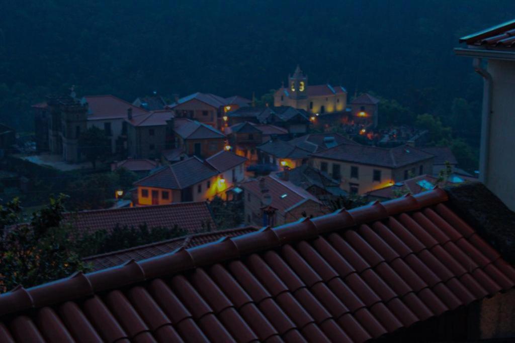 Вилла Casa Da Fichua Сиштелу Экстерьер фото
